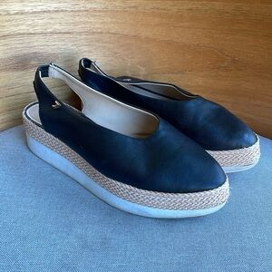 Gioseppo | Anthropologie | Black Platform Slip-On Piel Leather EU 37